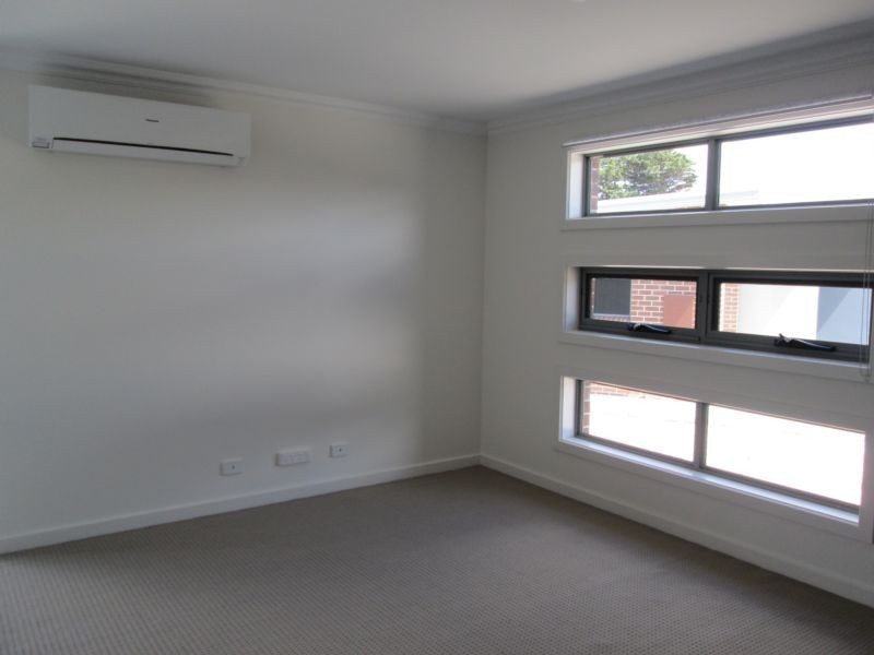 3/11 Eastfield Drive, Newnham TAS 7248