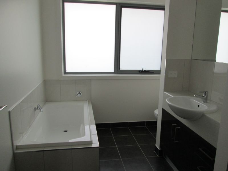 3/11 Eastfield Drive, Newnham TAS 7248