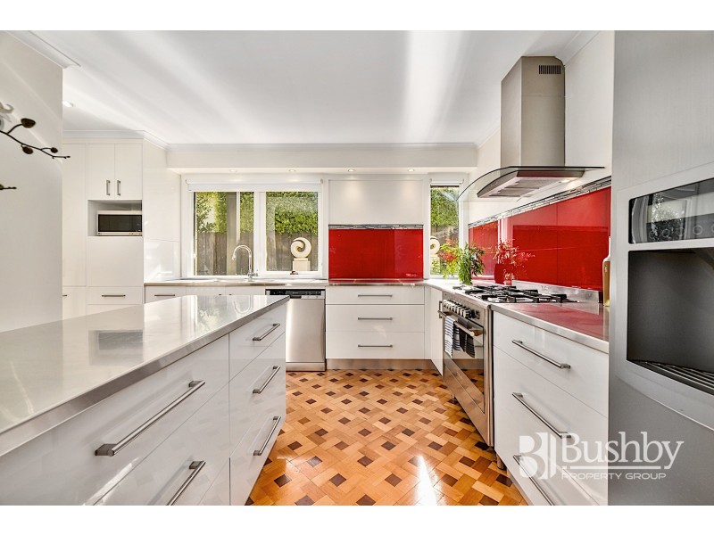 2 Kensington Gardens, Norwood TAS 7250