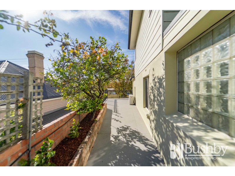 46 Racecourse Crescent, Launceston TAS 7250