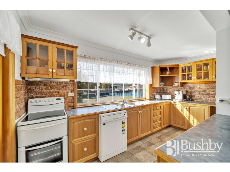 46 Racecourse Crescent, Launceston TAS 7250