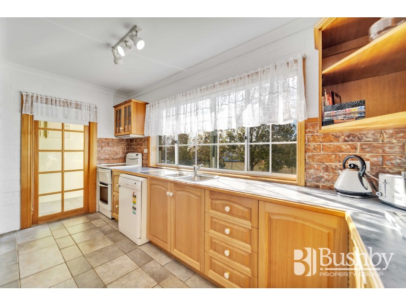 46 Racecourse Crescent, Launceston TAS 7250