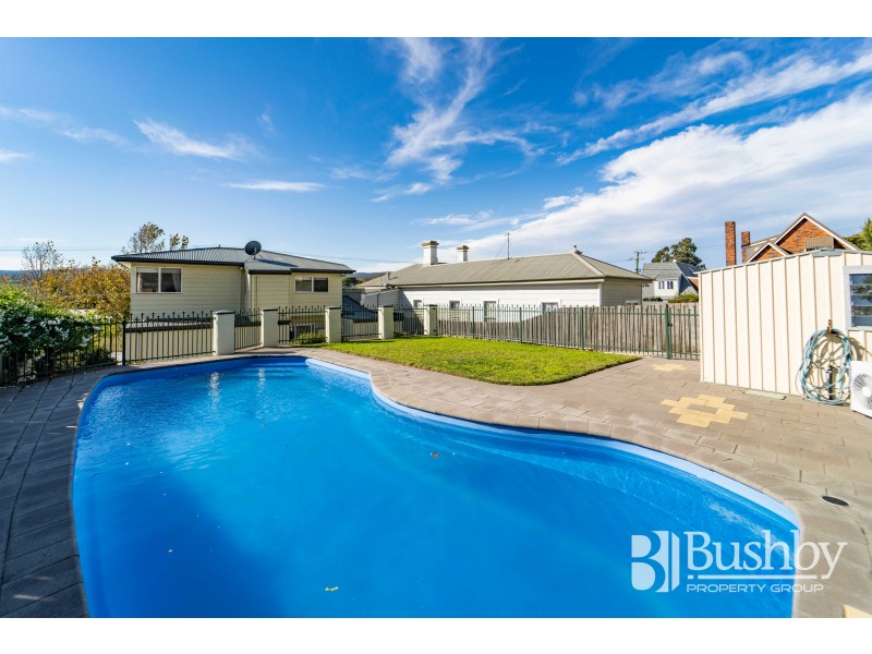 46 Racecourse Crescent, Launceston TAS 7250