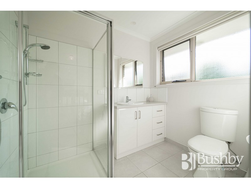 18 Dafnis Drive, Newnham TAS 7248