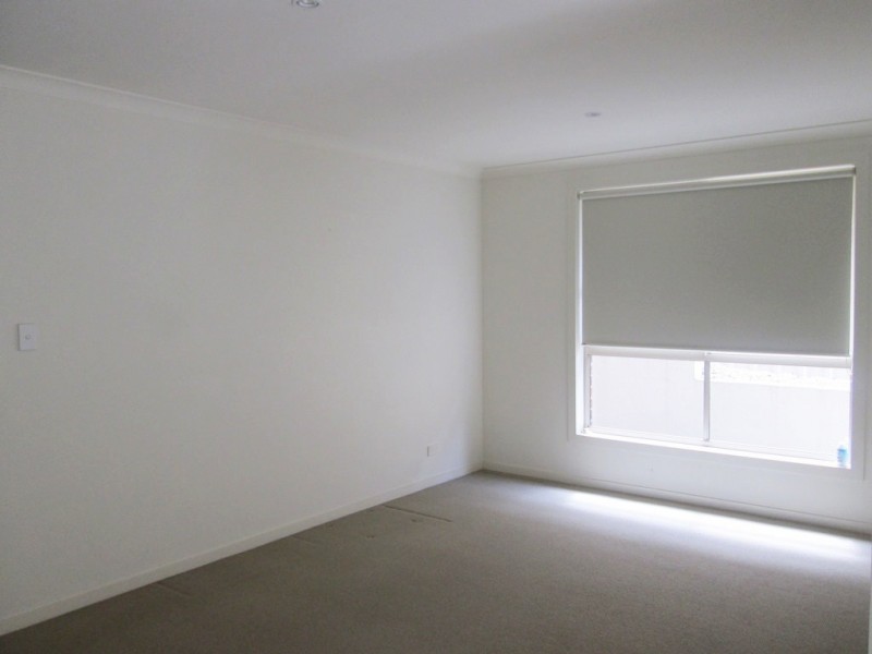 2/12 Bethune Place, Newnham TAS 7248