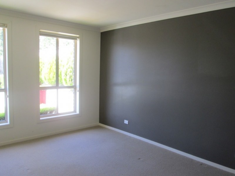 2/12 Bethune Place, Newnham TAS 7248