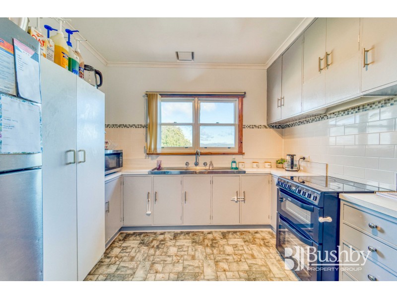 3 Swan Street, Newnham TAS 7248