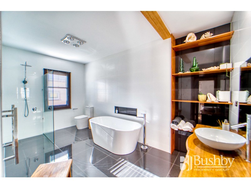 7 Como Crescent, Newstead TAS 7250