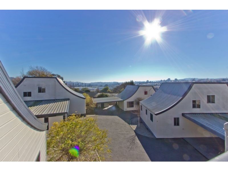 4/8 Albert Street, Youngtown TAS 7249