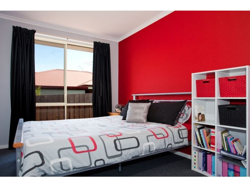 3 Picasso Place, Newnham TAS 7248