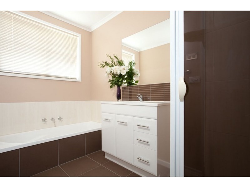 3 Picasso Place, Newnham TAS 7248