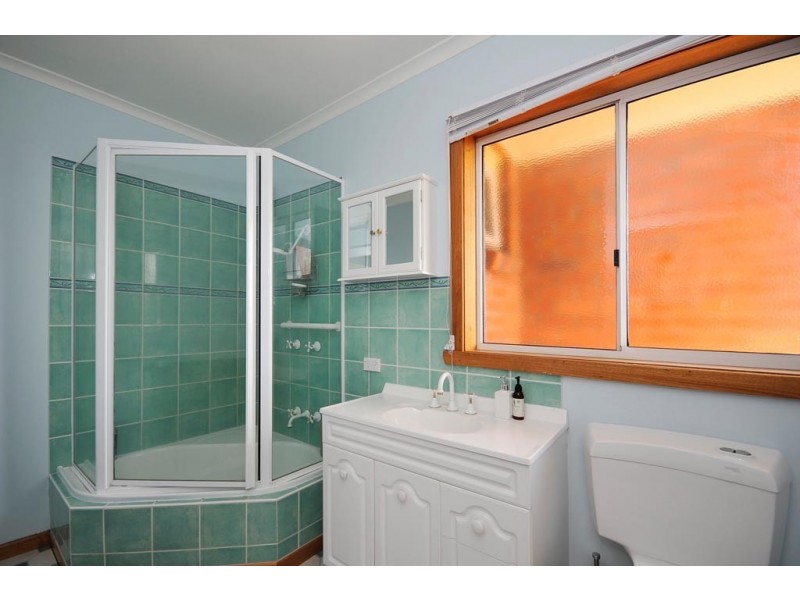 22 Totara St, Riverside TAS 7250