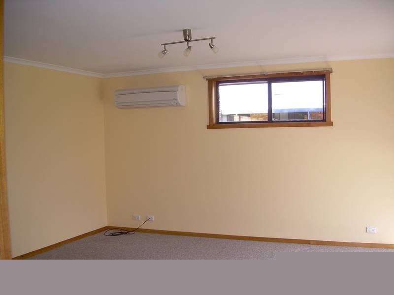 1/11 Drysdale Court, Newnham TAS 7248