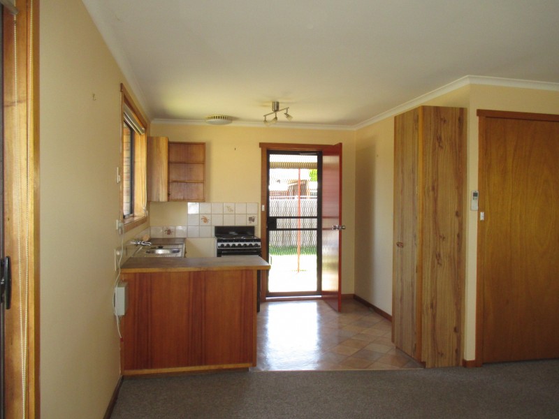 1/11 Drysdale Court, Newnham TAS 7248