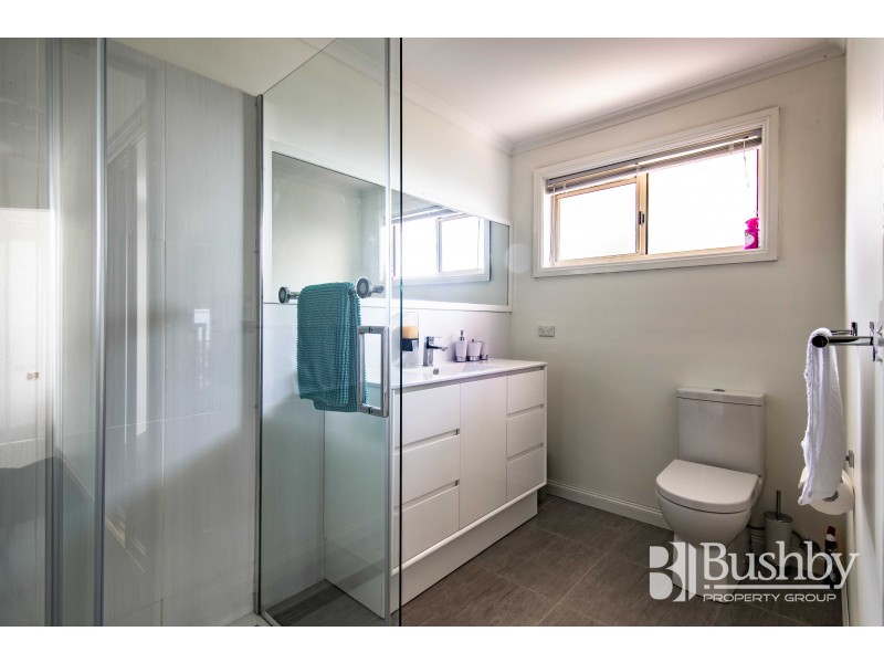 27 Juliana, West Launceston TAS 7250