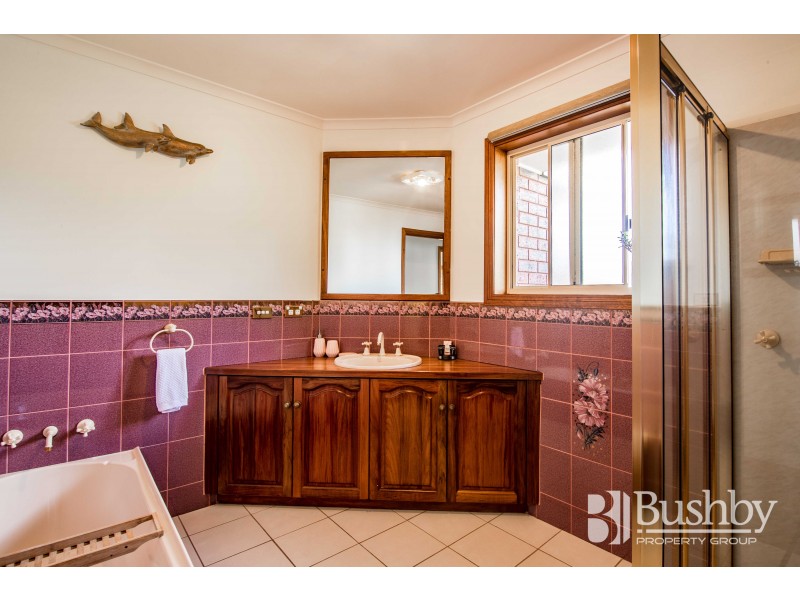 27 Juliana, West Launceston TAS 7250