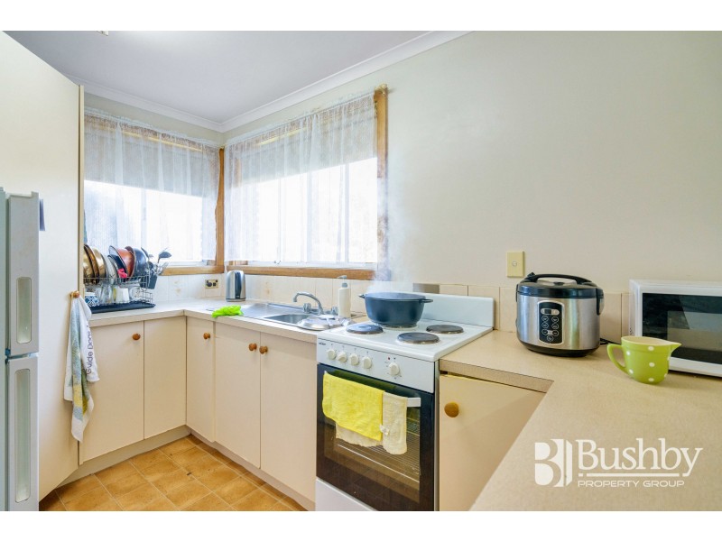 1/1-3 Newnham Close, Newnham TAS 7248