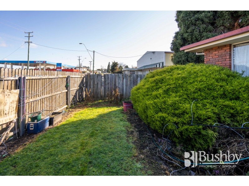 1/1-3 Newnham Close, Newnham TAS 7248