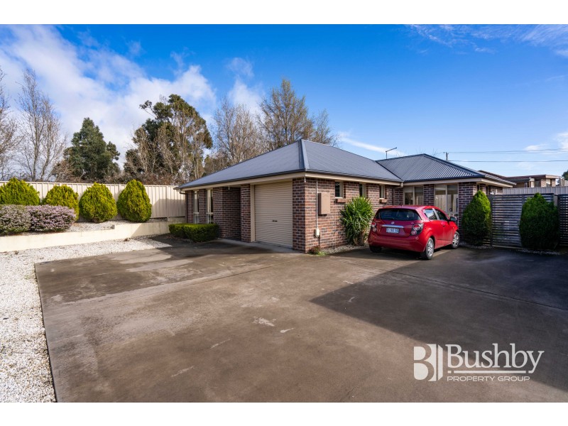2/12 Bethune Place, Newnham TAS 7248
