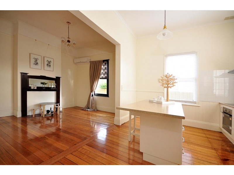 8 Henty Street, Invermay TAS 7248