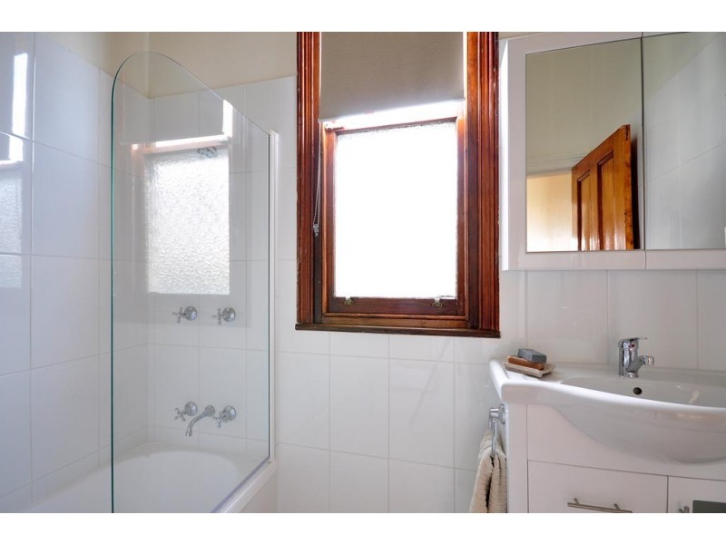 8 Henty Street, Invermay TAS 7248