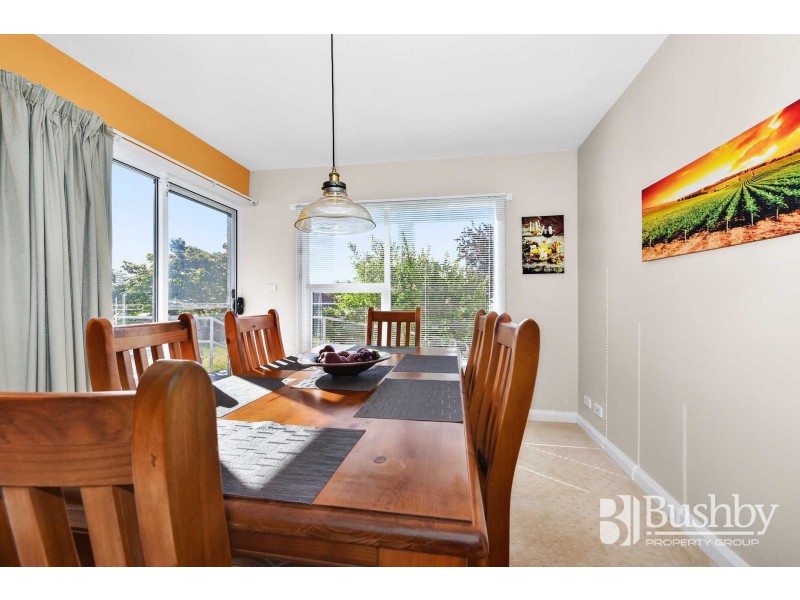 25 Helenwood Grove, Newnham TAS 7248