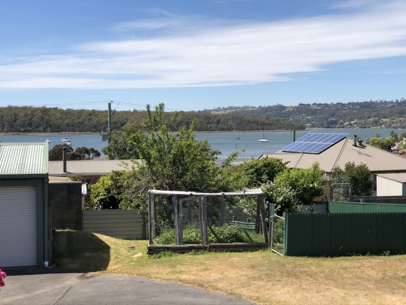 5a Taree Crescent, Gravelly Beach TAS 7276