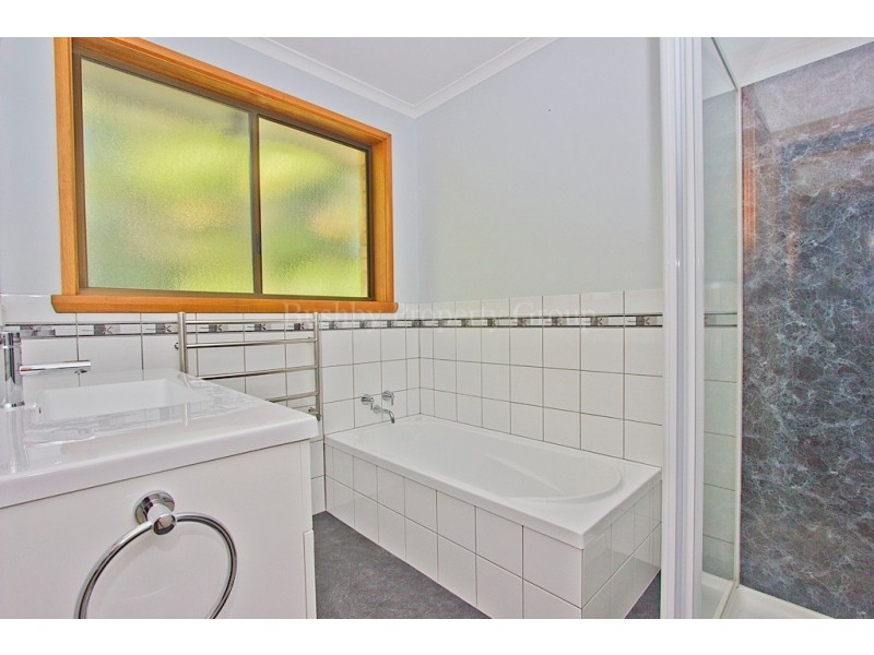 2/9 Rennie Court, Norwood TAS 7250