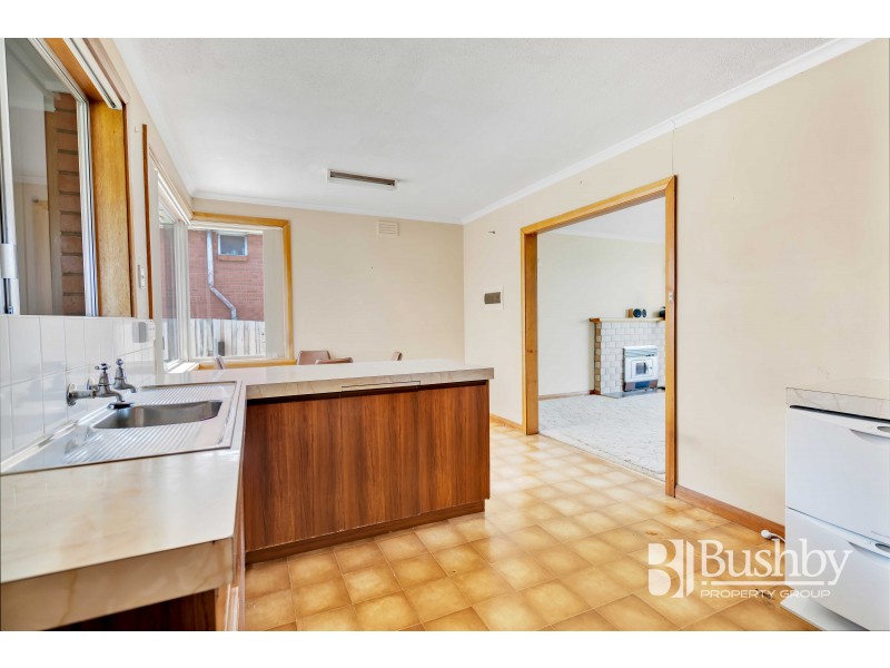 13 Arnold Street, Newnham TAS 7248