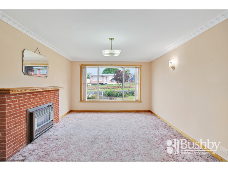 7 Helenwood Grove, Newnham TAS 7248