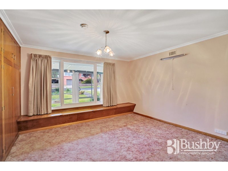 7 Helenwood Grove, Newnham TAS 7248