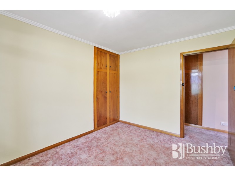 7 Helenwood Grove, Newnham TAS 7248