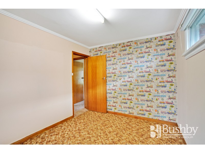 7 Helenwood Grove, Newnham TAS 7248