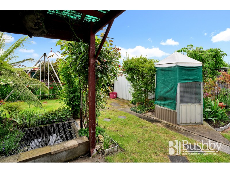 7 Helenwood Grove, Newnham TAS 7248