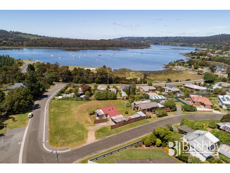 1 Taree Crescent, Gravelly Beach TAS 7276
