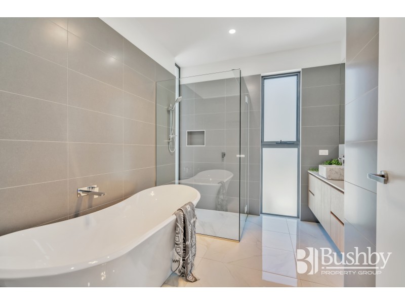 1/19 Bain Terrace, Trevallyn TAS 7250