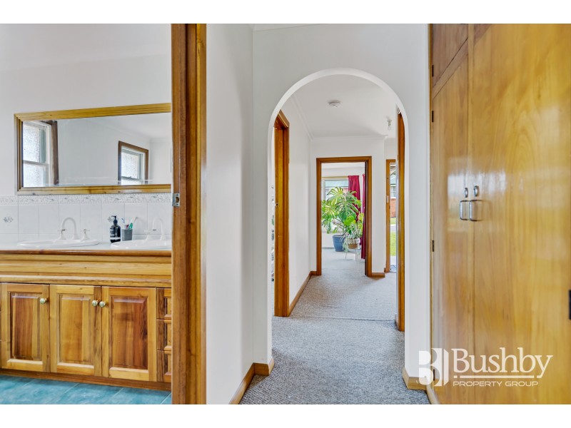 29 Ronneby Road, Newnham TAS 7248