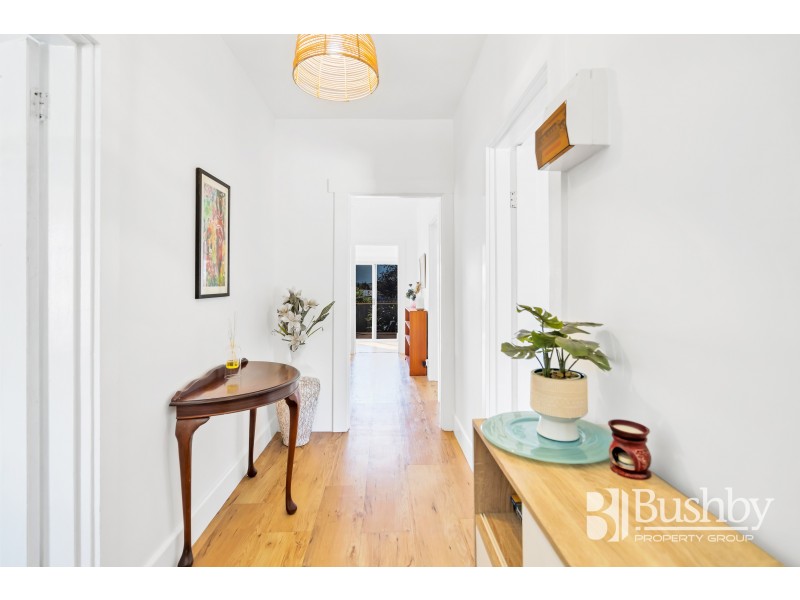 70 Tompsons Lane, Newnham TAS 7248