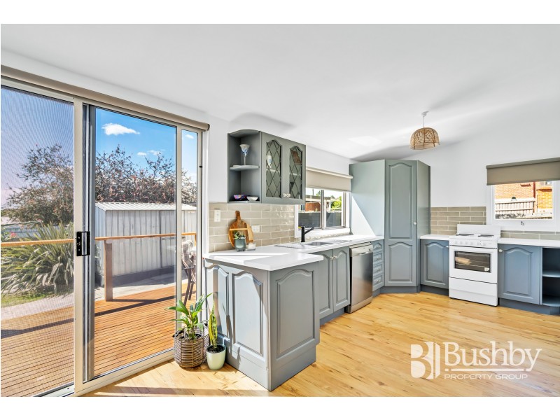 70 Tompsons Lane, Newnham TAS 7248