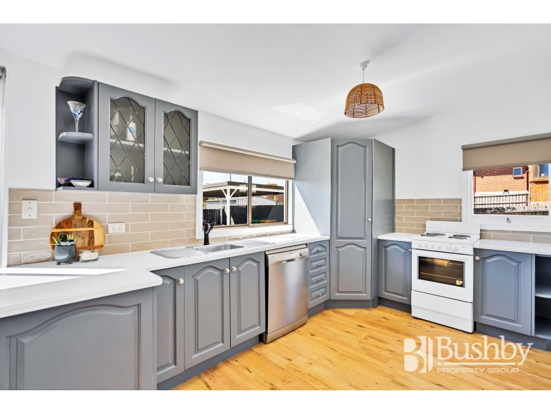 70 Tompsons Lane, Newnham TAS 7248