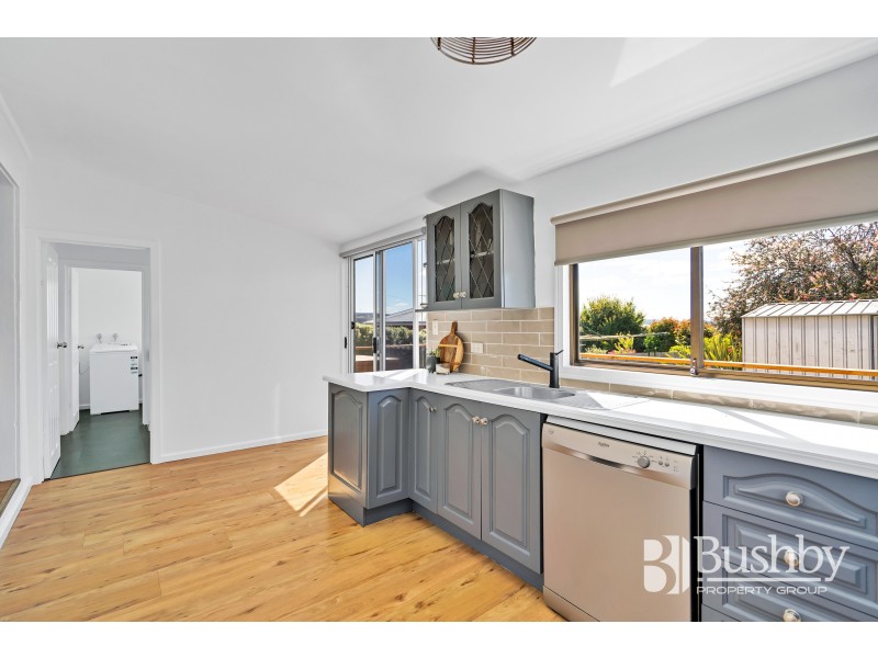 70 Tompsons Lane, Newnham TAS 7248