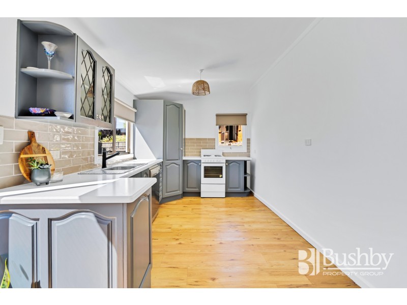 70 Tompsons Lane, Newnham TAS 7248