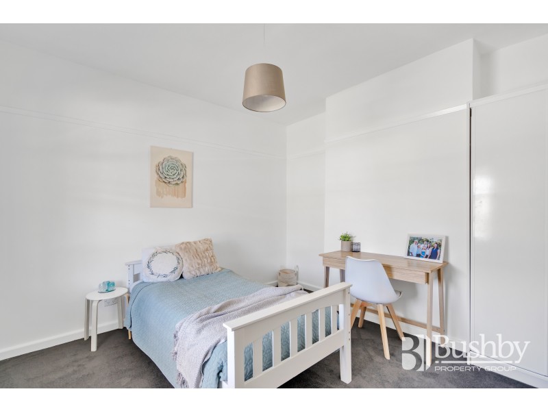 70 Tompsons Lane, Newnham TAS 7248