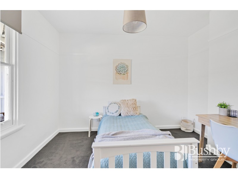 70 Tompsons Lane, Newnham TAS 7248