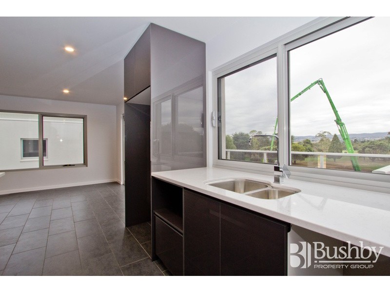 1/3 Greenway Close, Riverside TAS 7250