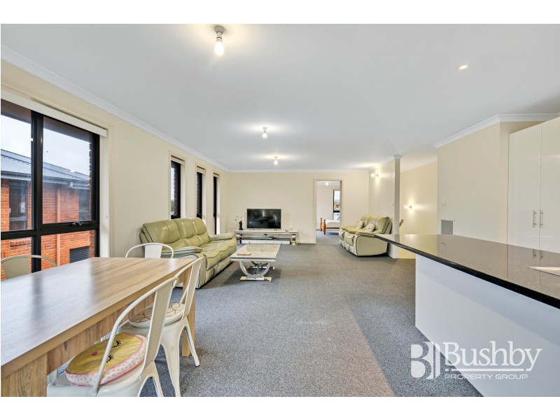 2/15-17 Conway Street, Mowbray TAS 7248