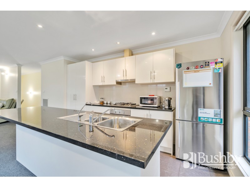 2/15-17 Conway Street, Mowbray TAS 7248