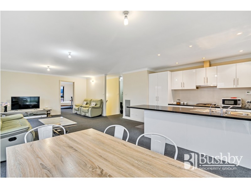 2/15-17 Conway Street, Mowbray TAS 7248