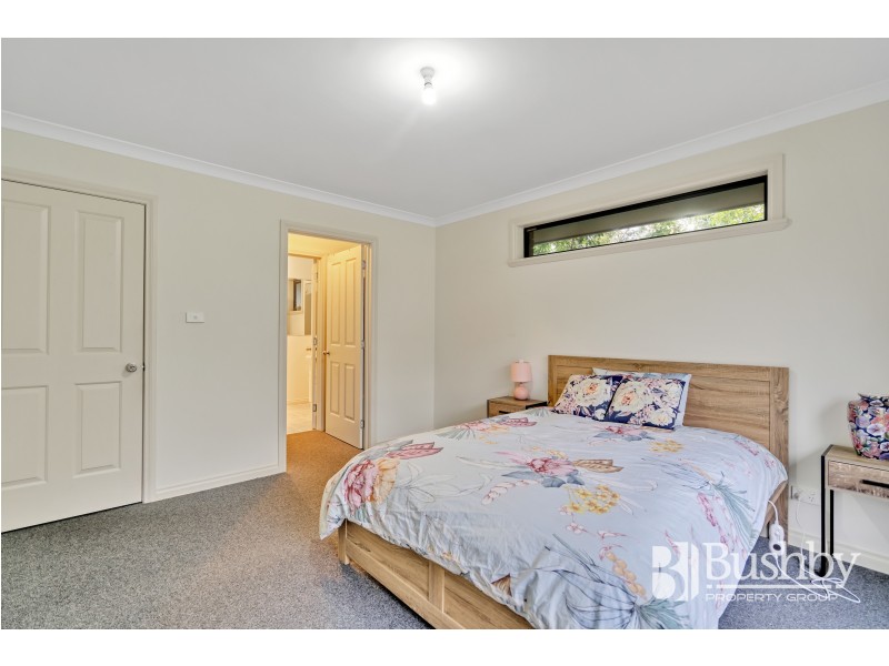 2/15-17 Conway Street, Mowbray TAS 7248