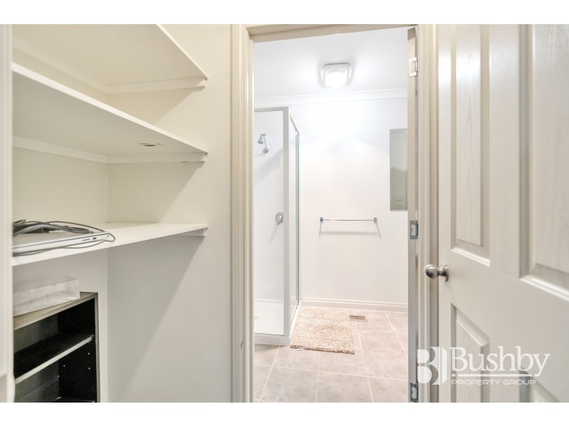 2/15-17 Conway Street, Mowbray TAS 7248
